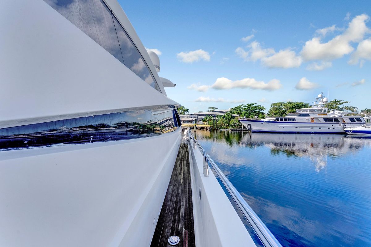 2007 Sunseeker 108 