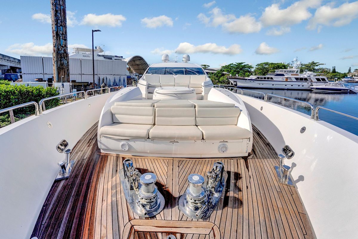 2007 Sunseeker 108 