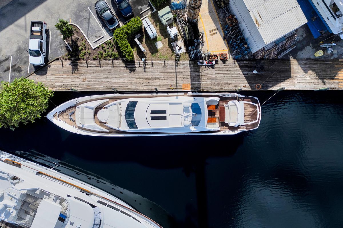 2007 Sunseeker 108 