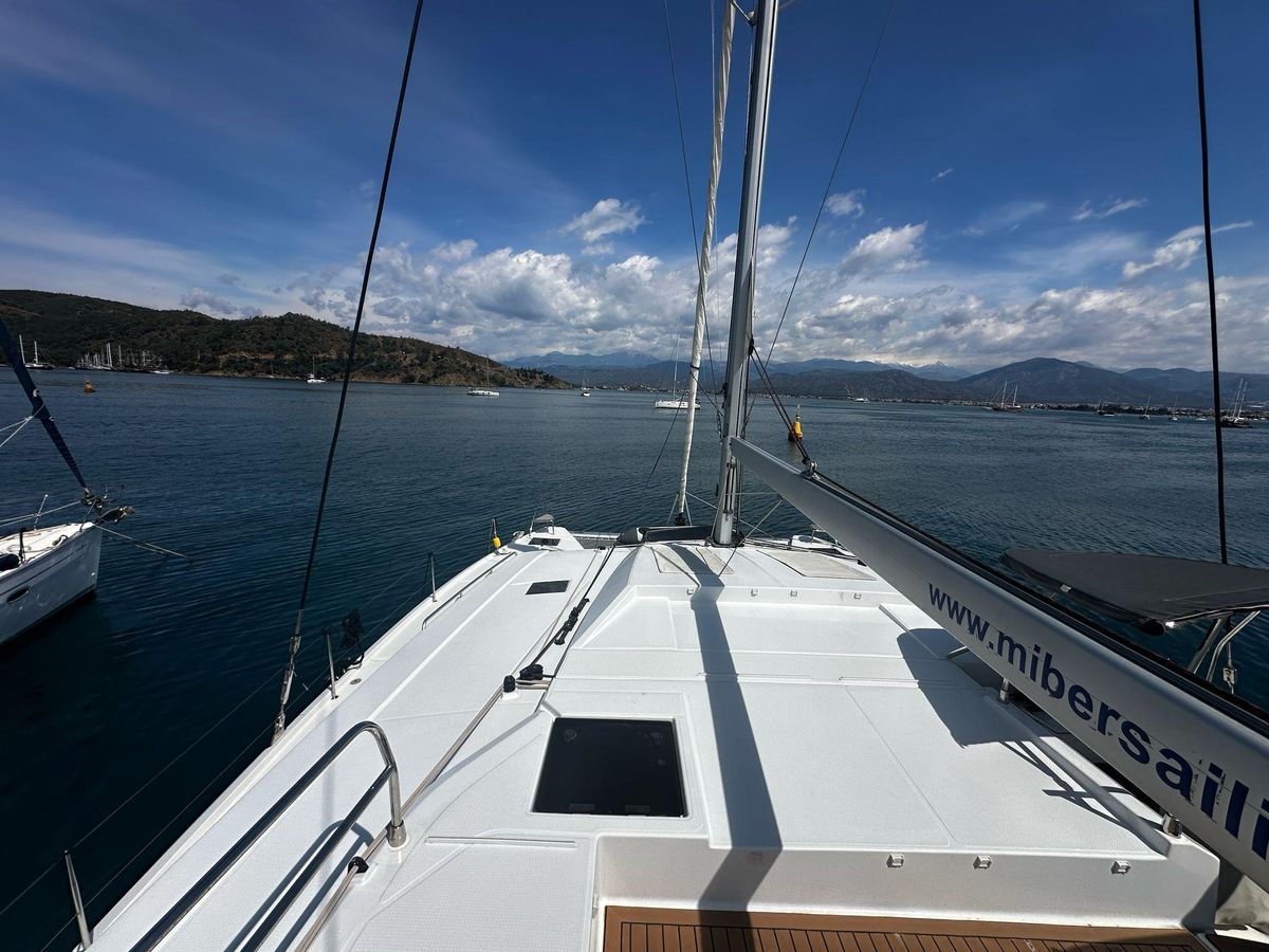 2022 Fountaine Pajot 44 
