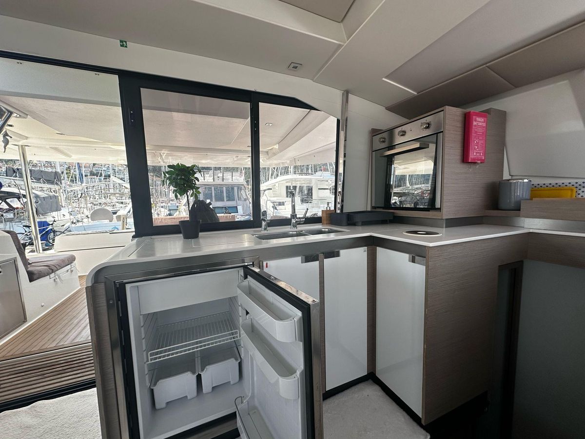 2022 Fountaine Pajot 44 