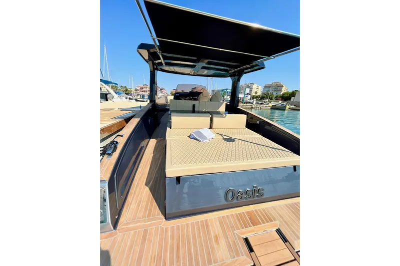 Oasis Yacht Photos Pics 