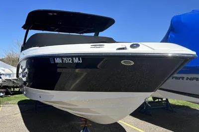 Sea Ray 260 SLX