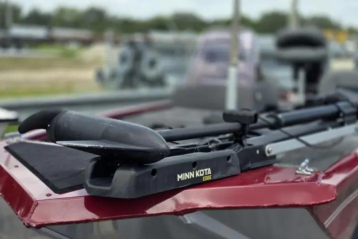 2020 Tracker Pro 160 boat with Minn Kota Edge trolling motor, close-up view.