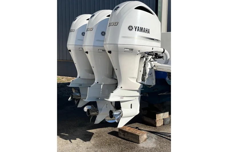  Yacht Photos Pics Triple Yamaha outboard engines on a 2020 Jupiter 34 Center Console boat.