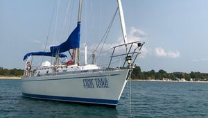 1986 Hylas 42