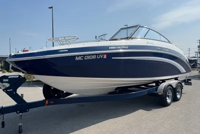 Yamaha Boats 242 Limited