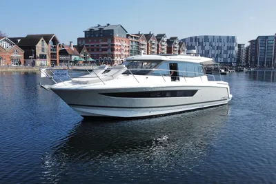 2017 Jeanneau NC 11
