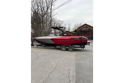 Malibu Wakesetter 25 LSV