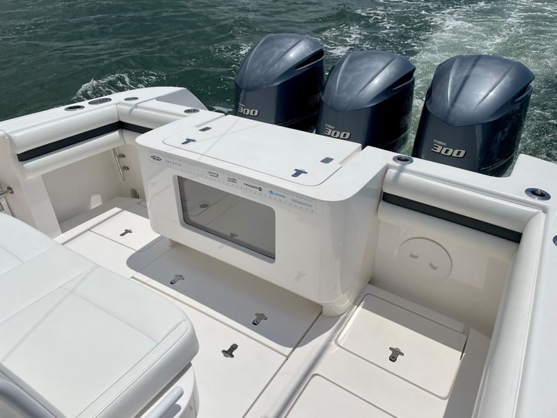 2017 Intrepid 375 Center Console