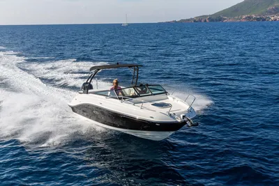 2025 Sea Ray Sun Sport 230 OB