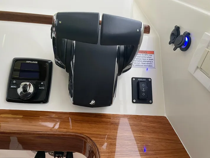 Duo Yacht Photos Pics 