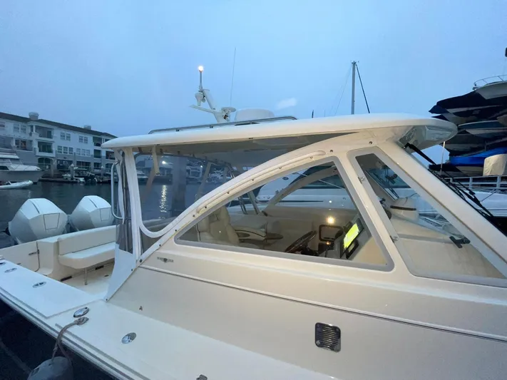 Duo Yacht Photos Pics 