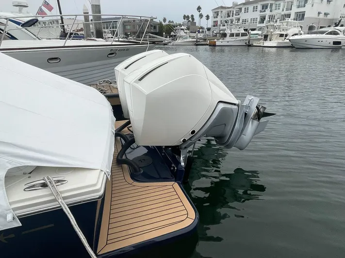 Duo Yacht Photos Pics 