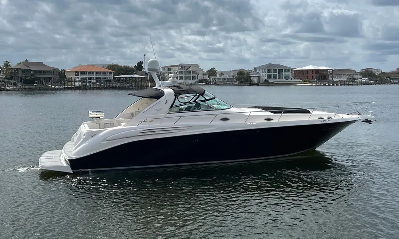 Fandango Yacht Photos Pics 
