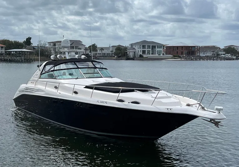 Fandango Yacht Photos Pics 
