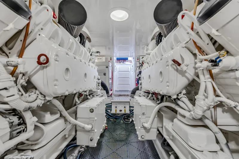 Amore Mia Yacht Photos Pics 