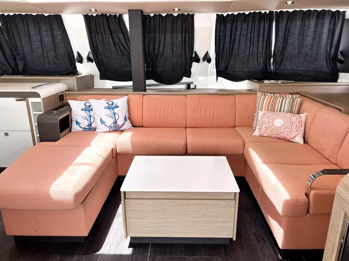 Detour Yacht Photos Pics 