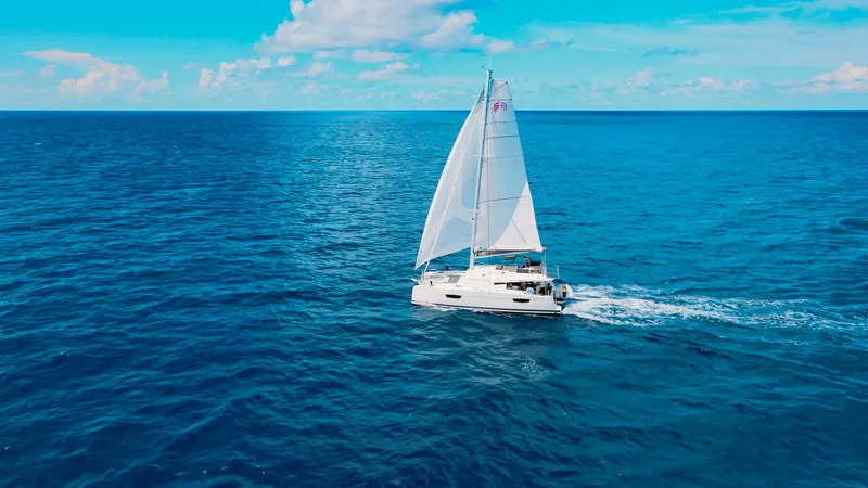 Detour Yacht Photos Pics 