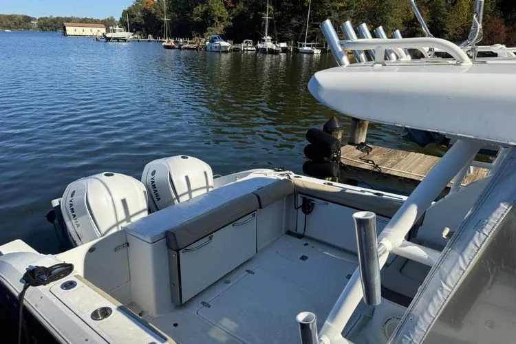 In Pursuit Yacht Photos Pics 2019 Pursuit Dc 325 Dual Console - Image 5