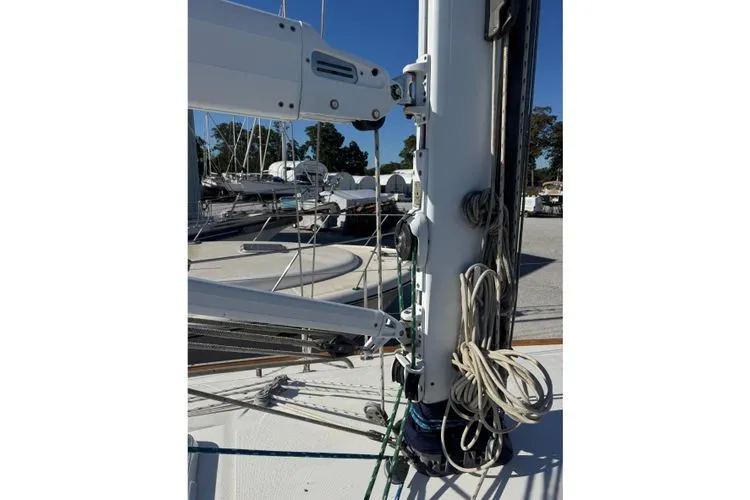 Lady Slipper Yacht Photos Pics 2005 Sabre 386 - Image 31