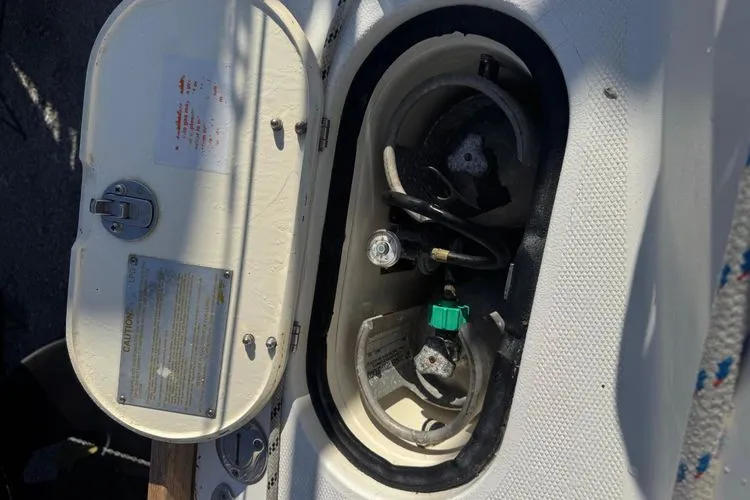 Lady Slipper Yacht Photos Pics 2005 Sabre 386 - Image 33