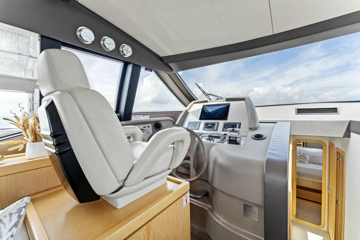 2013 Ferretti Yachts 62 