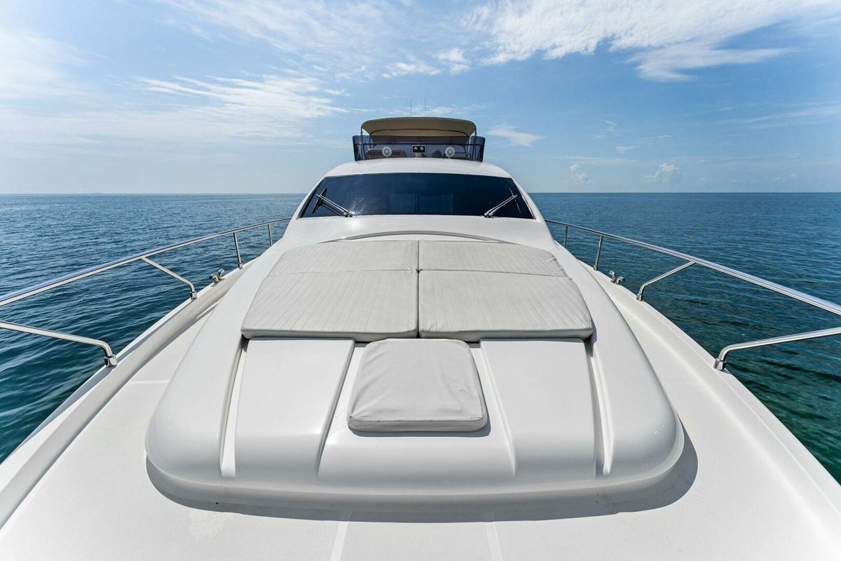 2013 Ferretti Yachts 62 