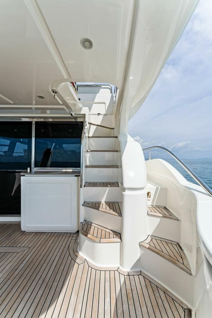 2013 Ferretti Yachts 62 