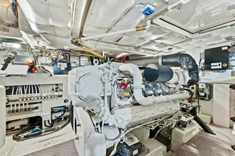 Big Deck Energy Yacht Photos Pics 