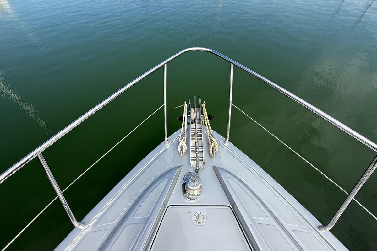 2006 Pershing 59 