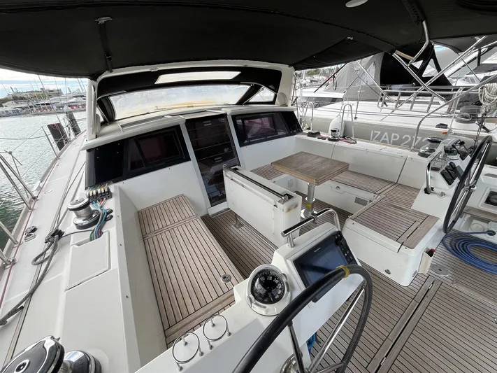  Yacht Photos Pics Beneteau Sense 50 (6)