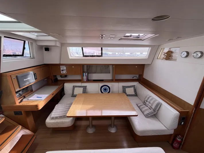  Yacht Photos Pics Beneteau Sense 50 (17)