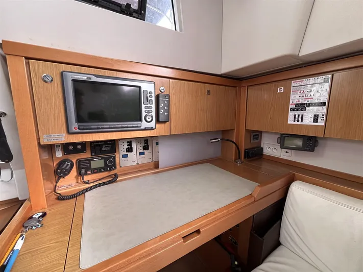  Yacht Photos Pics Beneteau Sense 50 (18)