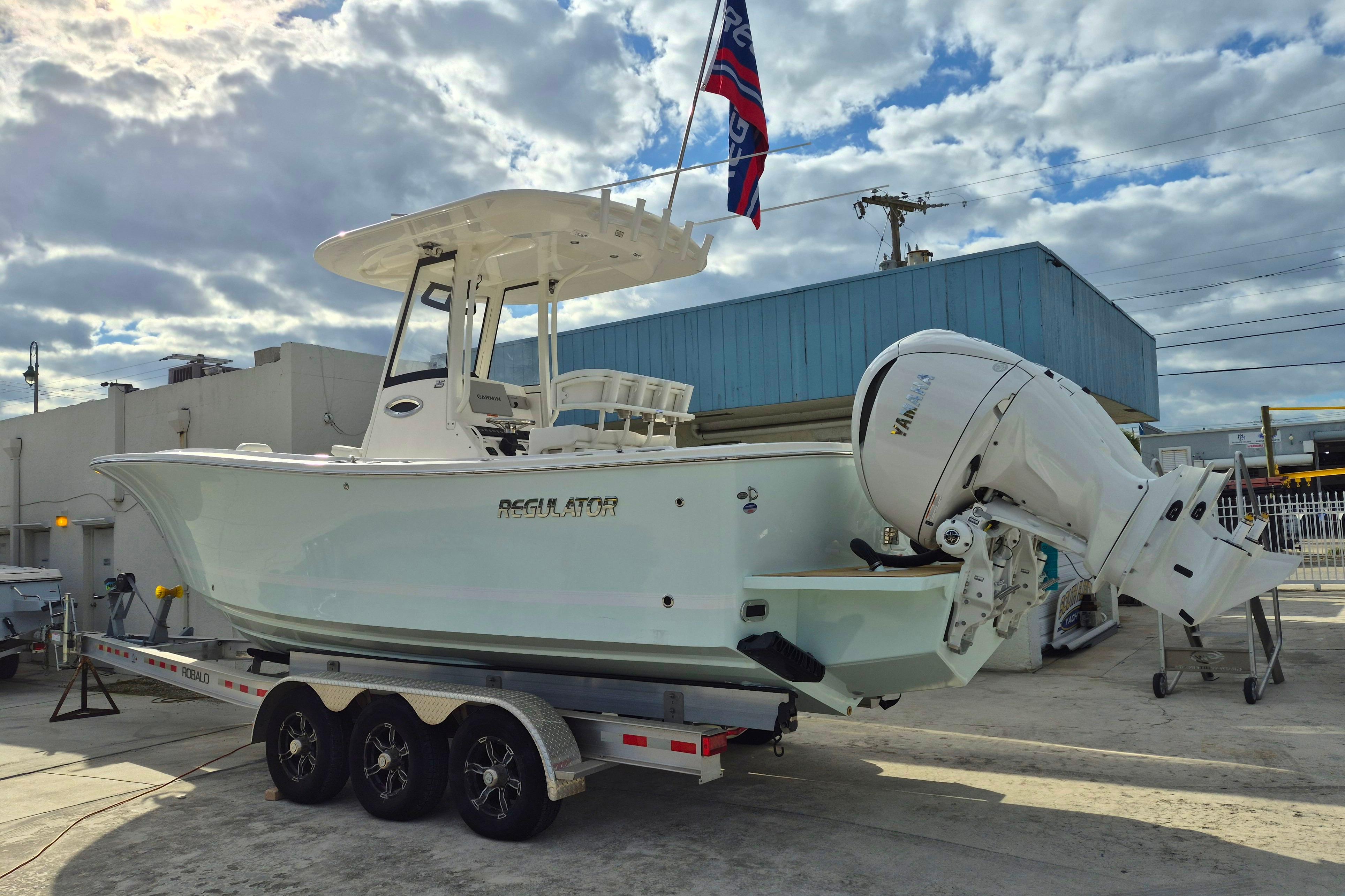 2026 Regulator 25 - Image 3