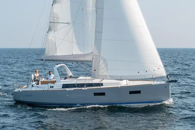 Beneteau Oceanis 38