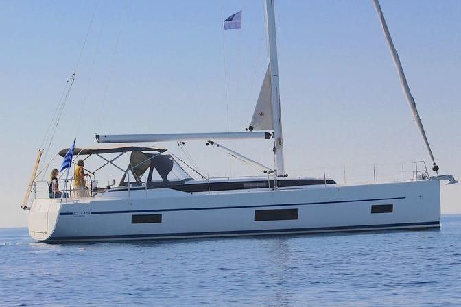 2021 Bavaria 45 