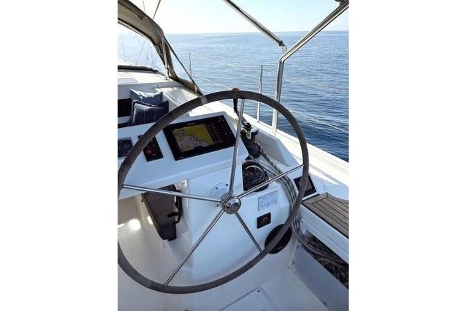2021 Bavaria 45 