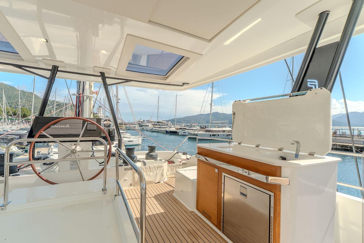 2022 Fountaine Pajot 61 
