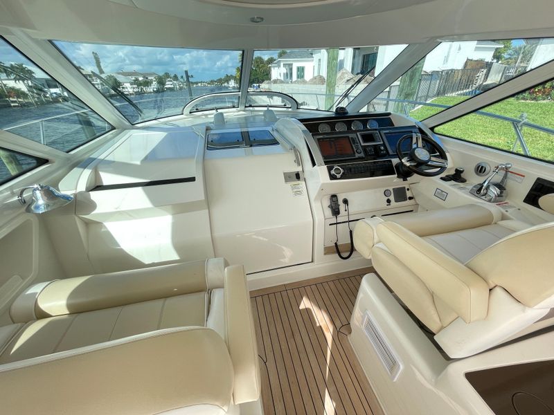 2012 Sea Ray 450 Sundancer