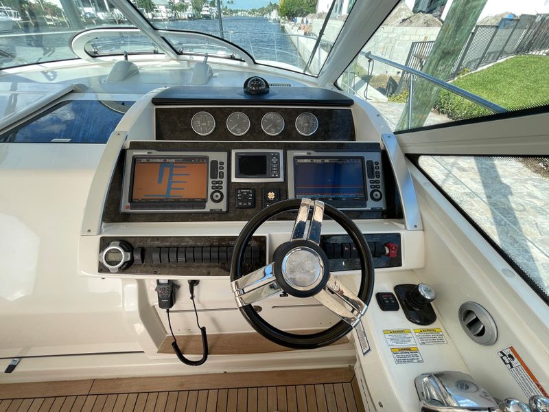 2012 Sea Ray 450 Sundancer