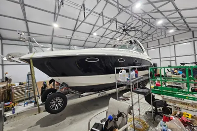 Chaparral Signature 330