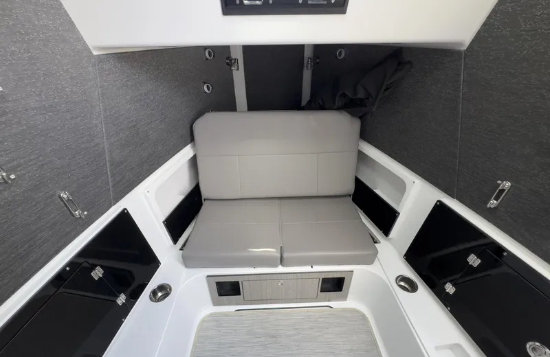 400-102 Yacht Photos Pics 