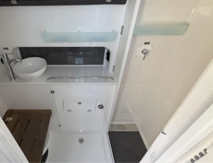 400-102 Yacht Photos Pics 