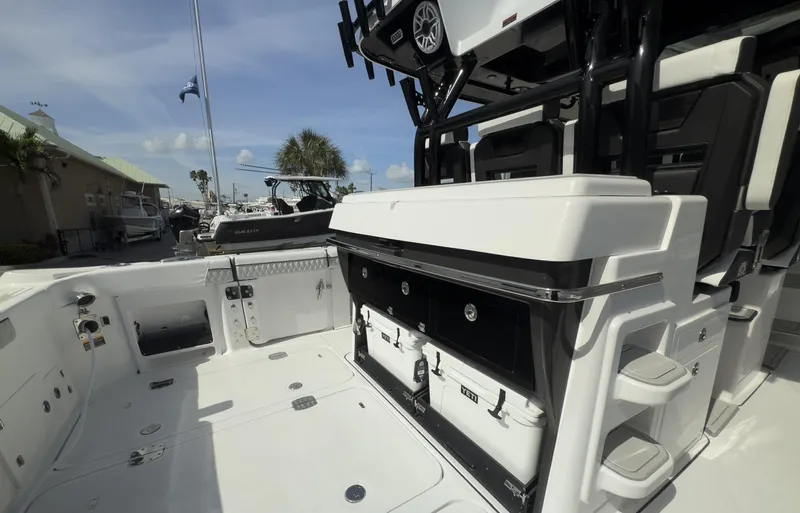 400-102 Yacht Photos Pics 