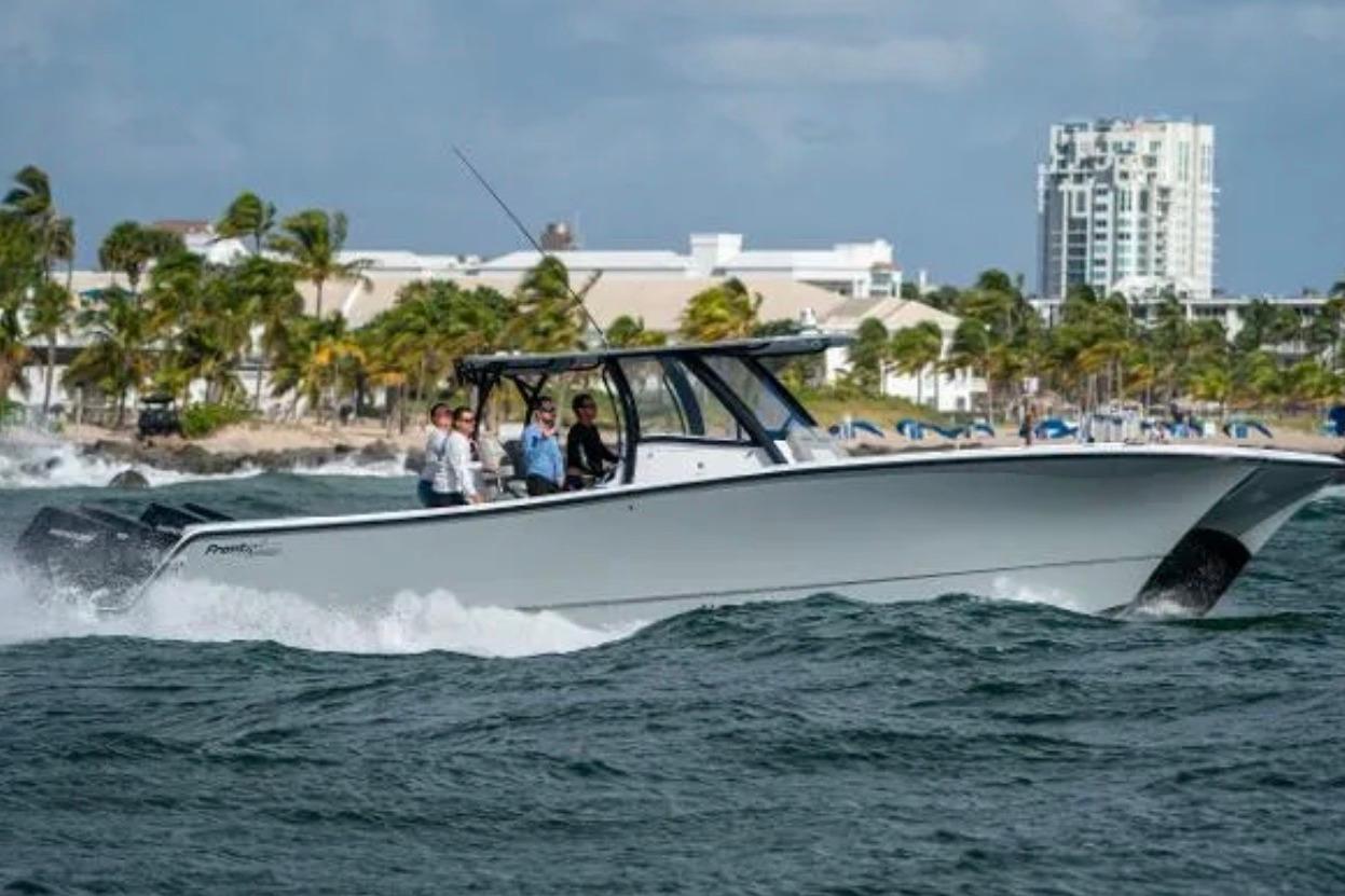 Front Runner 37 Catamaran