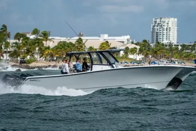 Front Runner 37 Catamaran