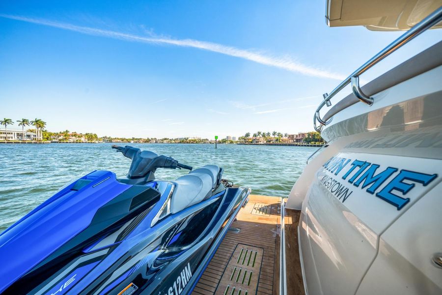 2015 Sea Ray L650 Fly