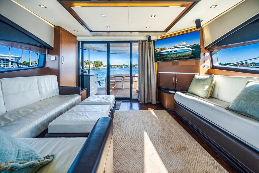 2015 Sea Ray L650 Fly