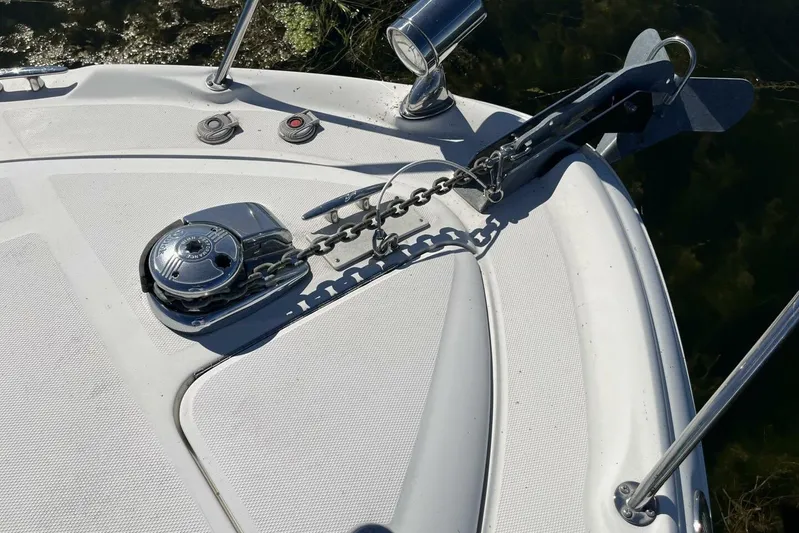  Yacht Photos Pics Bow of 2007 Sea Ray 340 Sundancer with anchor and windlass system.